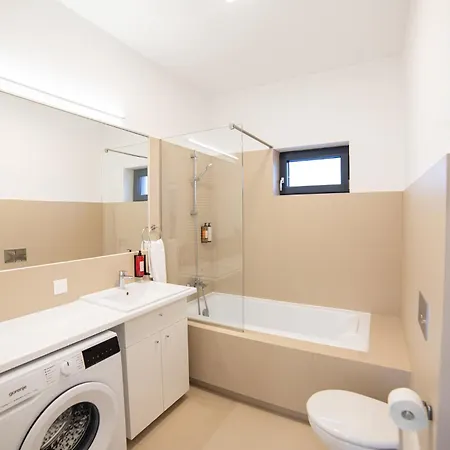 Milan Luxury V-brasov#near Coresi Брашов