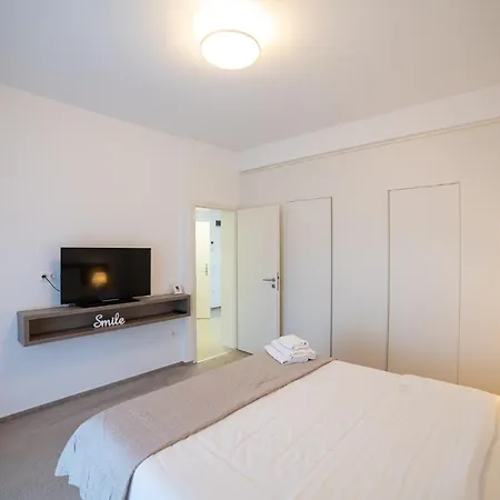 Milan Luxury V-brasov#near Coresi Апартаменти